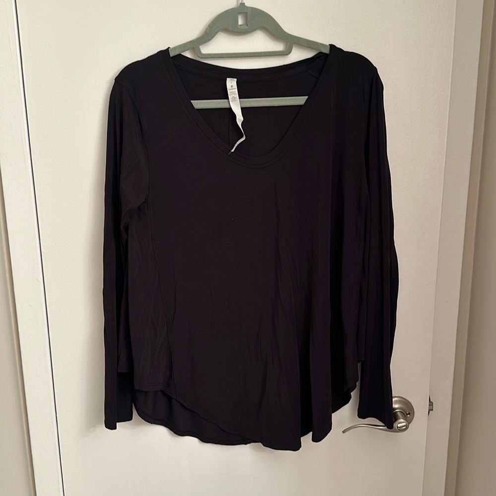 Lululemon long sleeve- size 4